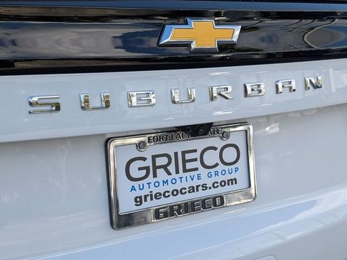 Used 2026 Chevrolet Suburban LT image 14