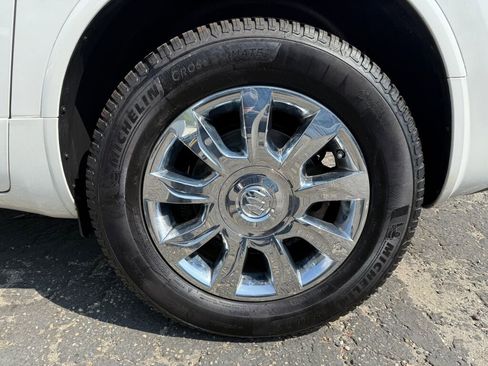 Used 2017 Buick Enclave Leather image 40