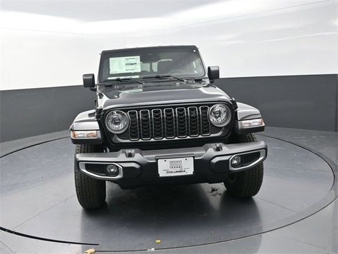 New 2026 Jeep Gladiator Sport image 2
