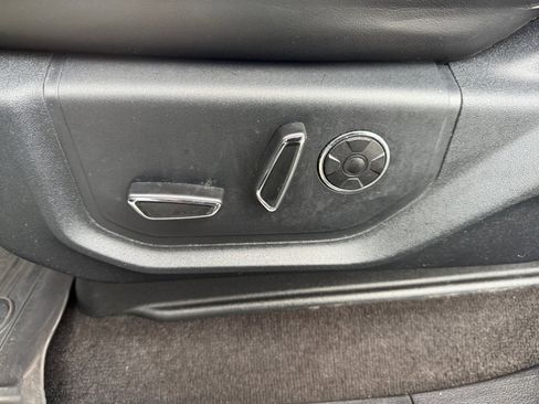 Used 2020 Ford F150 Platinum w/ Equipment Group 701A Luxury image 26