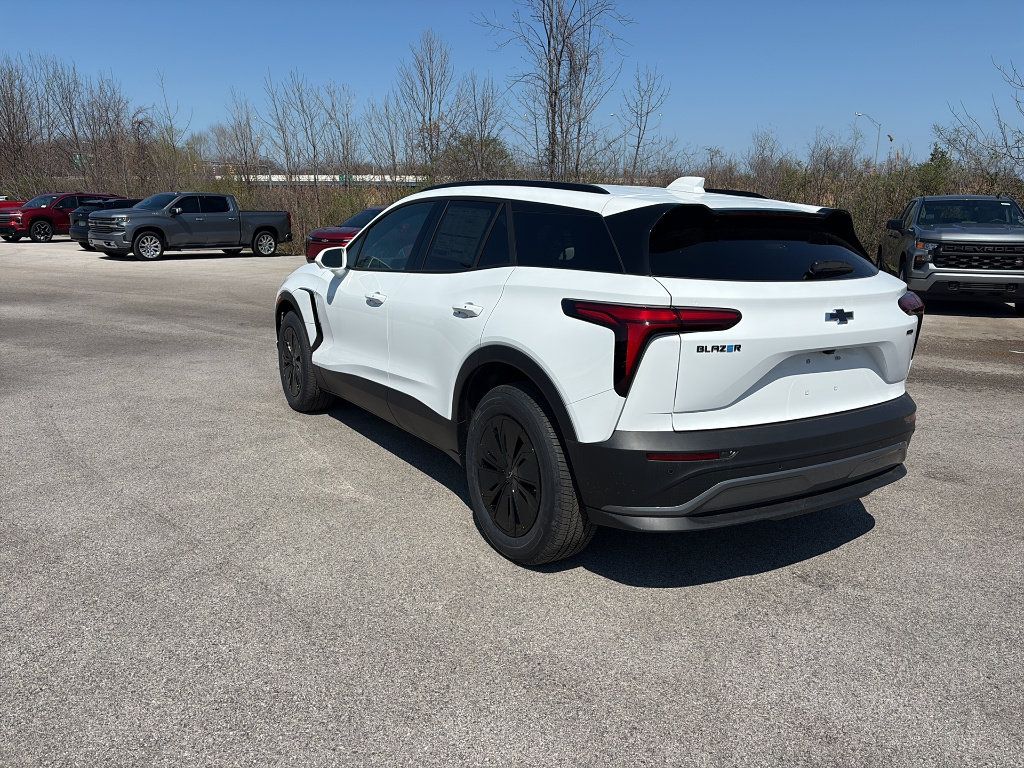 New 2026 Chevrolet Blazer EV LT AWD/4WD image 3