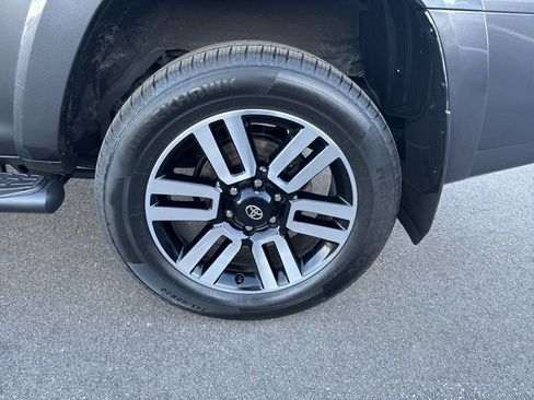 Used 2017 Toyota 4Runner SR5 image 29