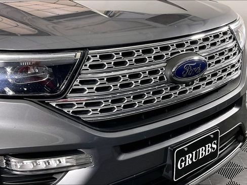 Used 2021 Ford Explorer Limited w/ Equipment Group 301A AWD/4WD image 35