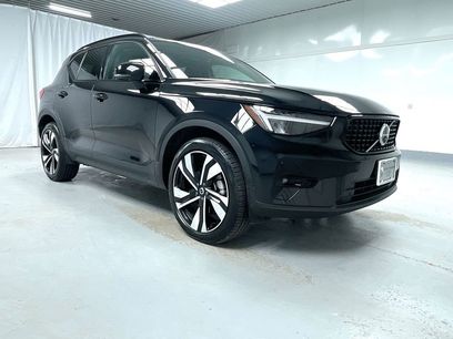 Certified 2025 Volvo XC40 B5 Plus