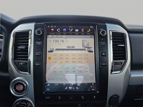 Used 2016 Nissan Titan PRO-4X w/ Pro-4x Convenience Package image 28