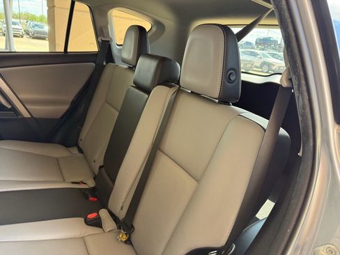 Used 2018 Toyota RAV4 Limited image 28