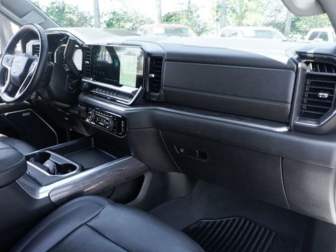 Used 2024 Chevrolet Silverado 3500 LTZ w/ LTZ Convenience Package AWD/4WD image 39