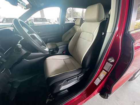Used 2026 Honda CR-V LX image 9