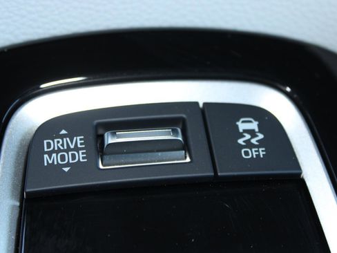 Used 2023 Toyota Corolla SE image 21