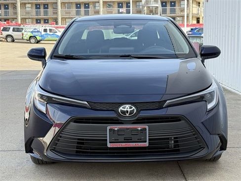 Used 2026 Toyota Corolla LE image 8