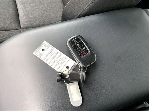 Used 2023 Honda Accord EX image 11