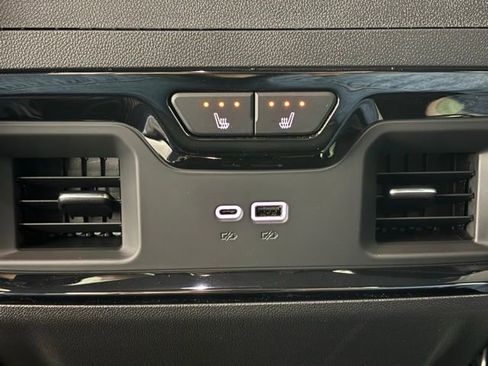New 2026 GMC Sierra 1500 AT4 w/ Technology Package AWD/4WD image 7