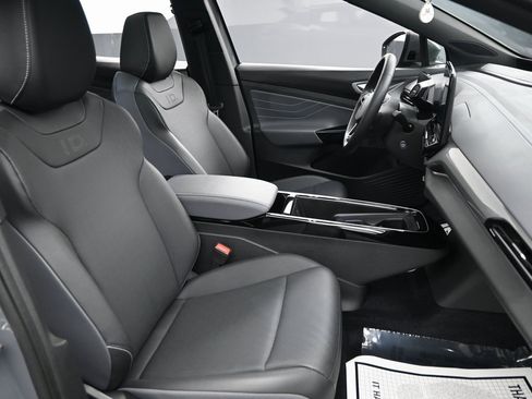 Used 2023 Volkswagen ID.4 Pro S image 37