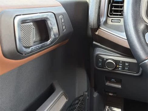 Used 2022 Ford Bronco Outer Banks image 18