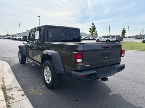 Used 2020 Jeep Gladiator Sport w/ Quick Order Package 24S AWD/4WD image 6