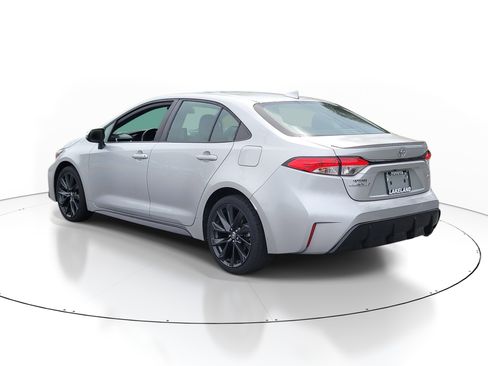 Certified 2024 Toyota Corolla SE FWD image 5