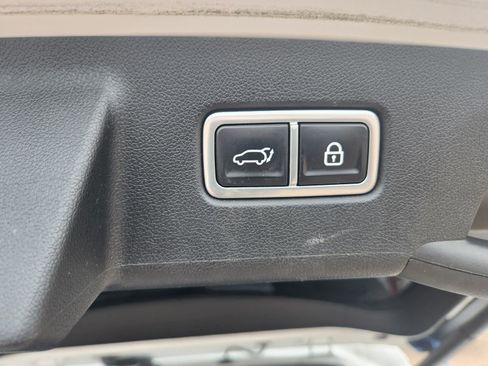 Used 2022 Kia Sorento SX image 12