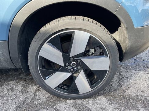 Used 2024 Volvo XC40 Recharge Plus w/ Protection Package Premier image 11