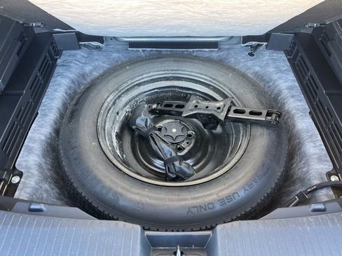 Used 2021 Nissan Rogue SV image 40