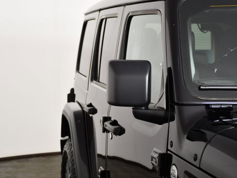 Used 2024 Jeep Wrangler Unlimited Sahara w/ Technology Group AWD/4WD image 14