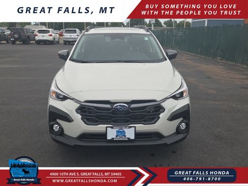 Used 2024 Subaru Crosstrek 2.0i Premium image 2