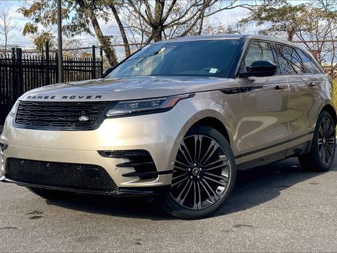 New 2026 Land Rover Range Rover Velar Dynamic SE image 1