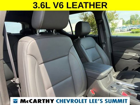 Used 2023 Chevrolet Traverse LT FWD image 27