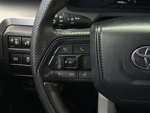 Used 2024 Toyota Tacoma SR5 AWD/4WD image 15