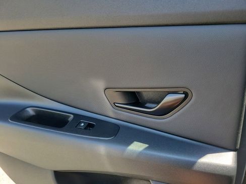 New 2026 Hyundai Elantra SEL Sport FWD image 23