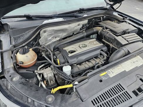 Used 2015 Volkswagen Tiguan S image 19