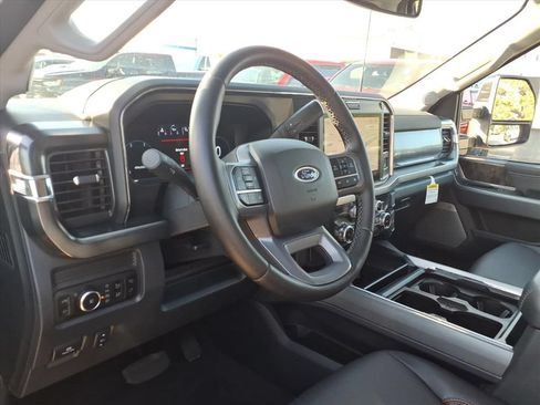 Used 2025 Ford F250 Lariat AWD/4WD image 18