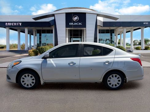 Used 2019 Nissan Versa SV FWD image 6