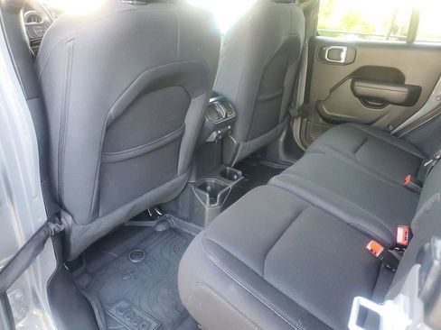 Used 2022 Jeep Wrangler Unlimited Sport AWD/4WD image 10