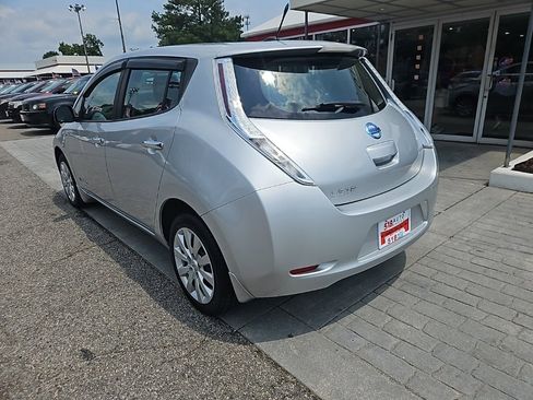 Used 2013 Nissan Leaf S image 3