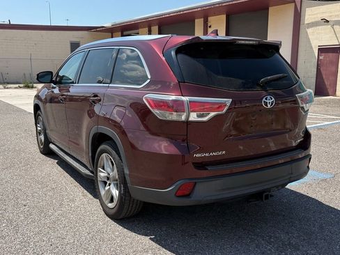 Used 2015 Toyota Highlander Limited w/ Driver Technology Package image 5