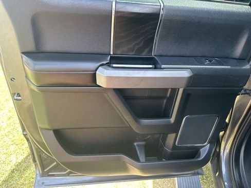 Used 2020 Ford F150 Platinum w/ Equipment Group 701A Luxury AWD/4WD image 30