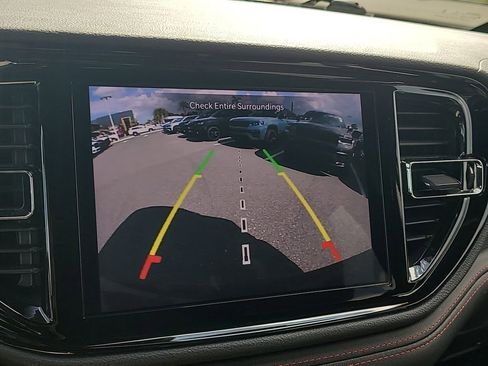 Used 2024 Dodge Durango GT RWD image 30