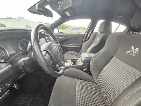 Used 2019 Dodge Charger Scat Pack RWD image 10