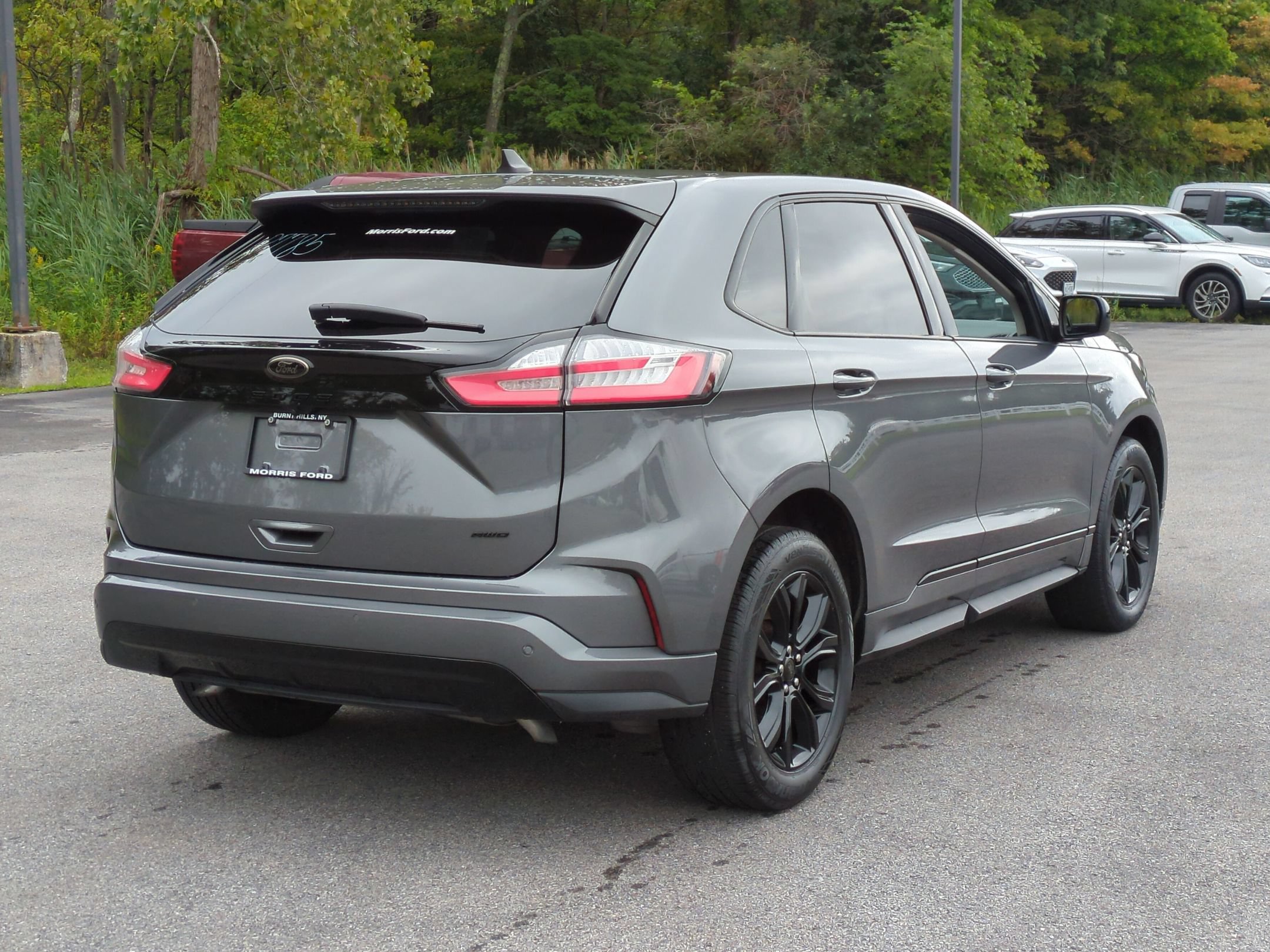 Used 2024 Ford Edge SE w/ Black Appearance Package AWD/4WD image 3