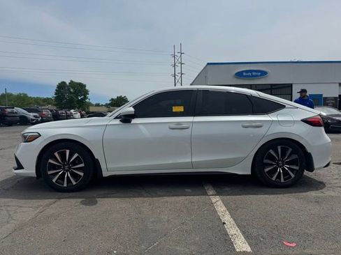 Used 2023 Honda Civic EX-L image 5