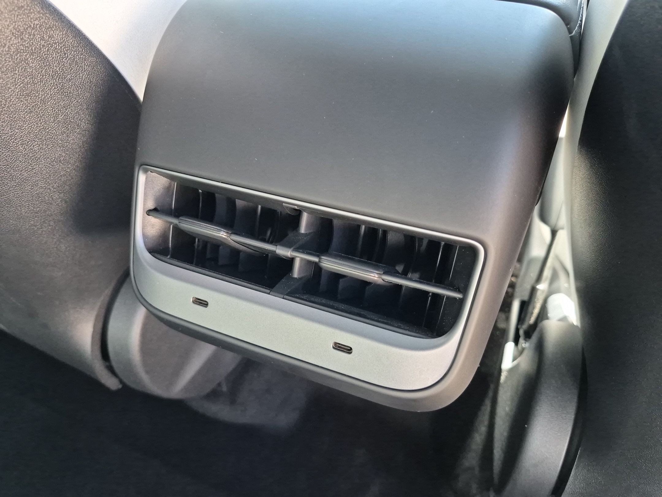 Used 2021 Tesla Model Y Long Range AWD/4WD image 28