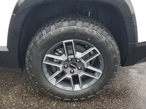 New 2026 GMC Terrain AT4 w/ Technology Package II AWD/4WD image 13