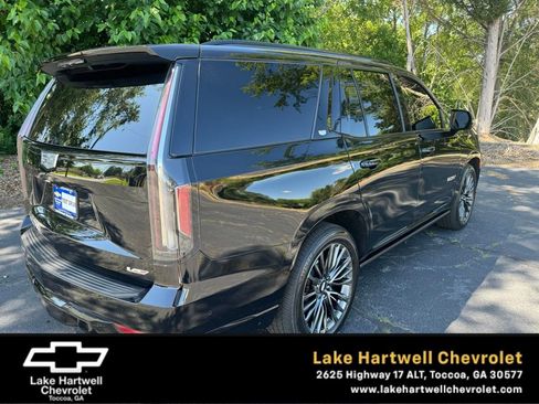 Used 2023 Cadillac Escalade V image 5