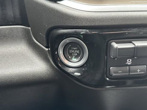 Certified 2022 Chevrolet Silverado 1500 High Country w/ Technology Package image 29