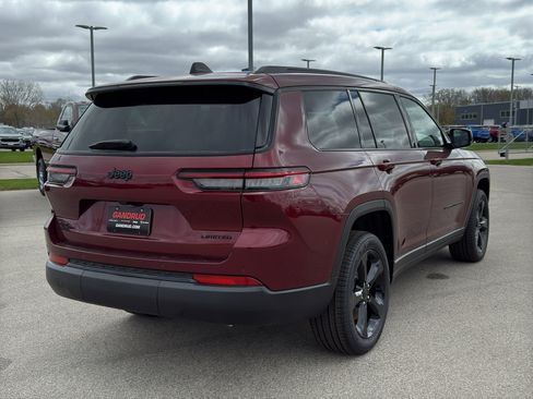 New 2025 Jeep Grand Cherokee L Limited w/ Black Appearance Package AWD/4WD image 5