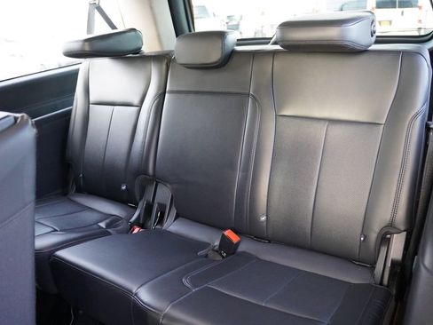 Certified 2024 Ford Expedition Max XLT image 19