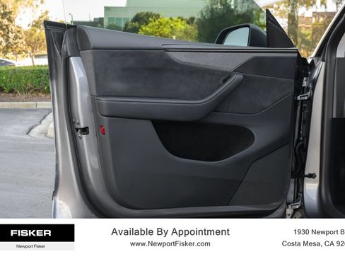 Used 2026 Tesla Model Y AWD image 11