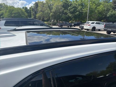 Used 2024 Cadillac XT4 Sport image 4