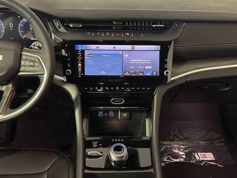 New 2026 Jeep Grand Cherokee L Limited AWD/4WD image 24