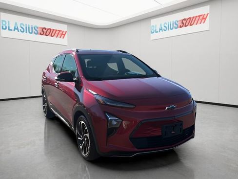 Used 2022 Chevrolet Bolt EUV Premier w/ Sun & Sound Package image 1
